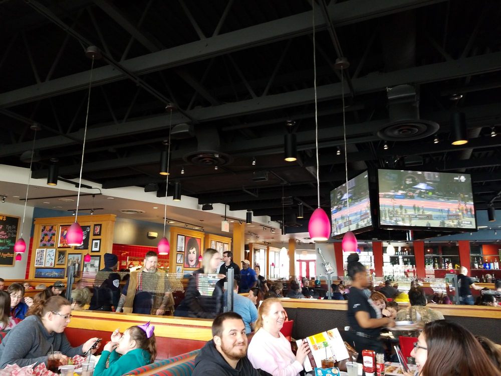 Red Robin Gourmet Burgers and Brews 6524 W Saginaw Hwy, Lansing