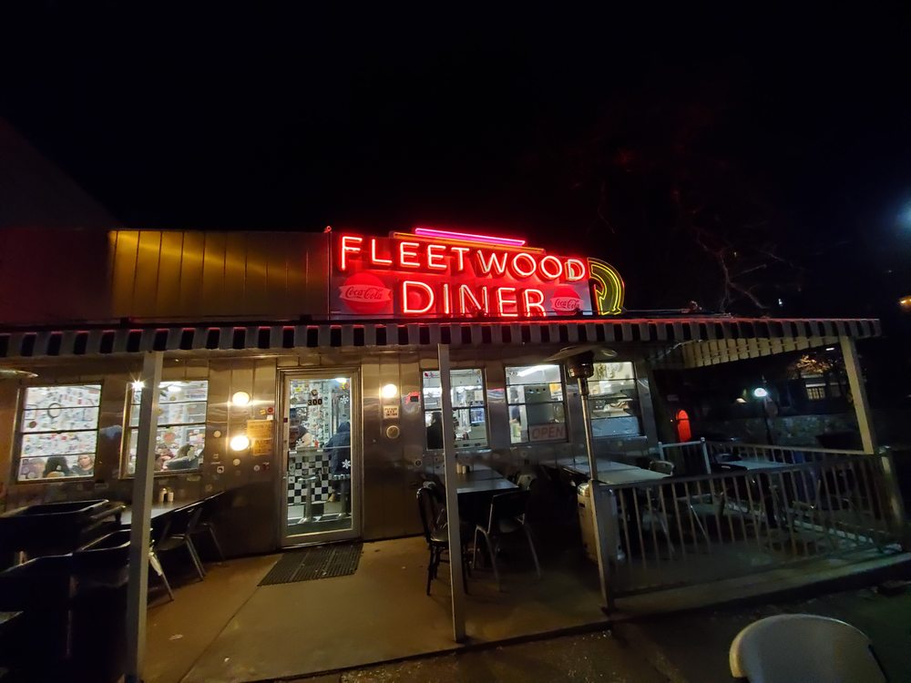 Fleetwood Diner 2211 S Cedar St, Lansing