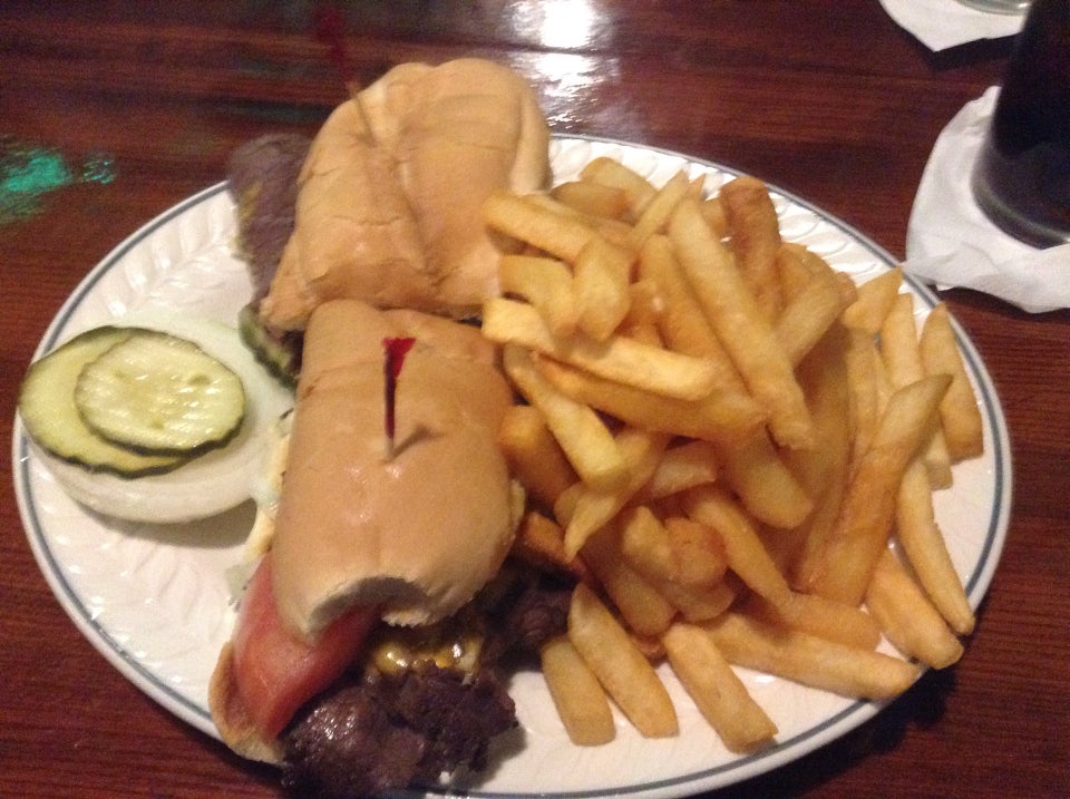 Kelly's Downtown 220 S Washington Square, Lansing