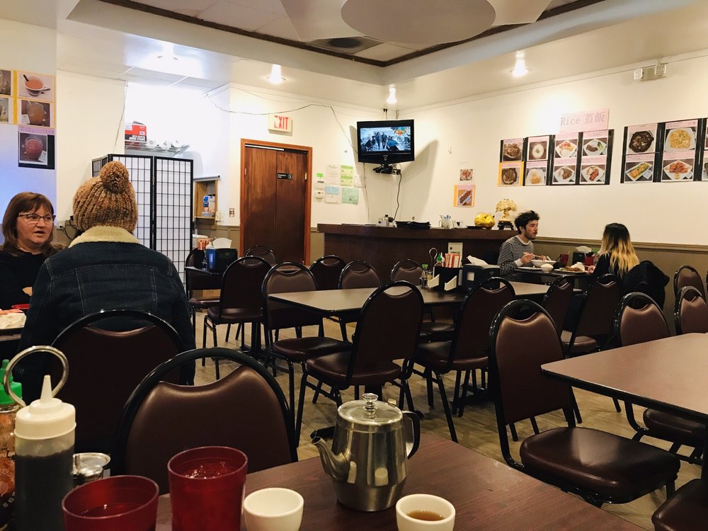 Chen's Noodle 狀元麵 30491 John R Rd, Madison Heights