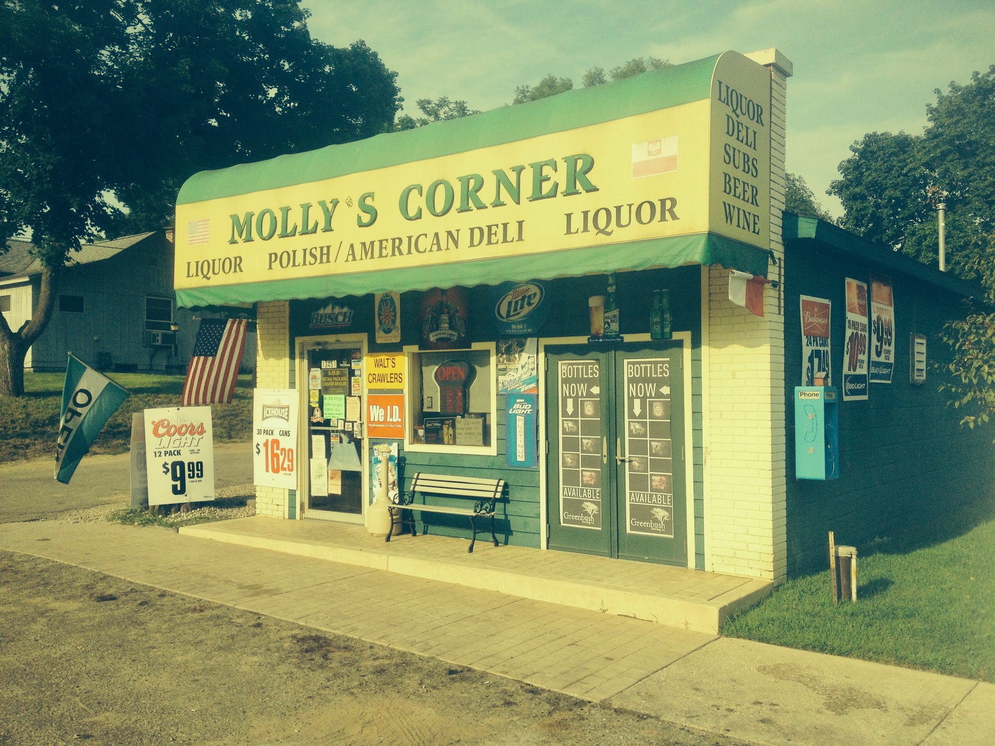 Molly's Corner Store