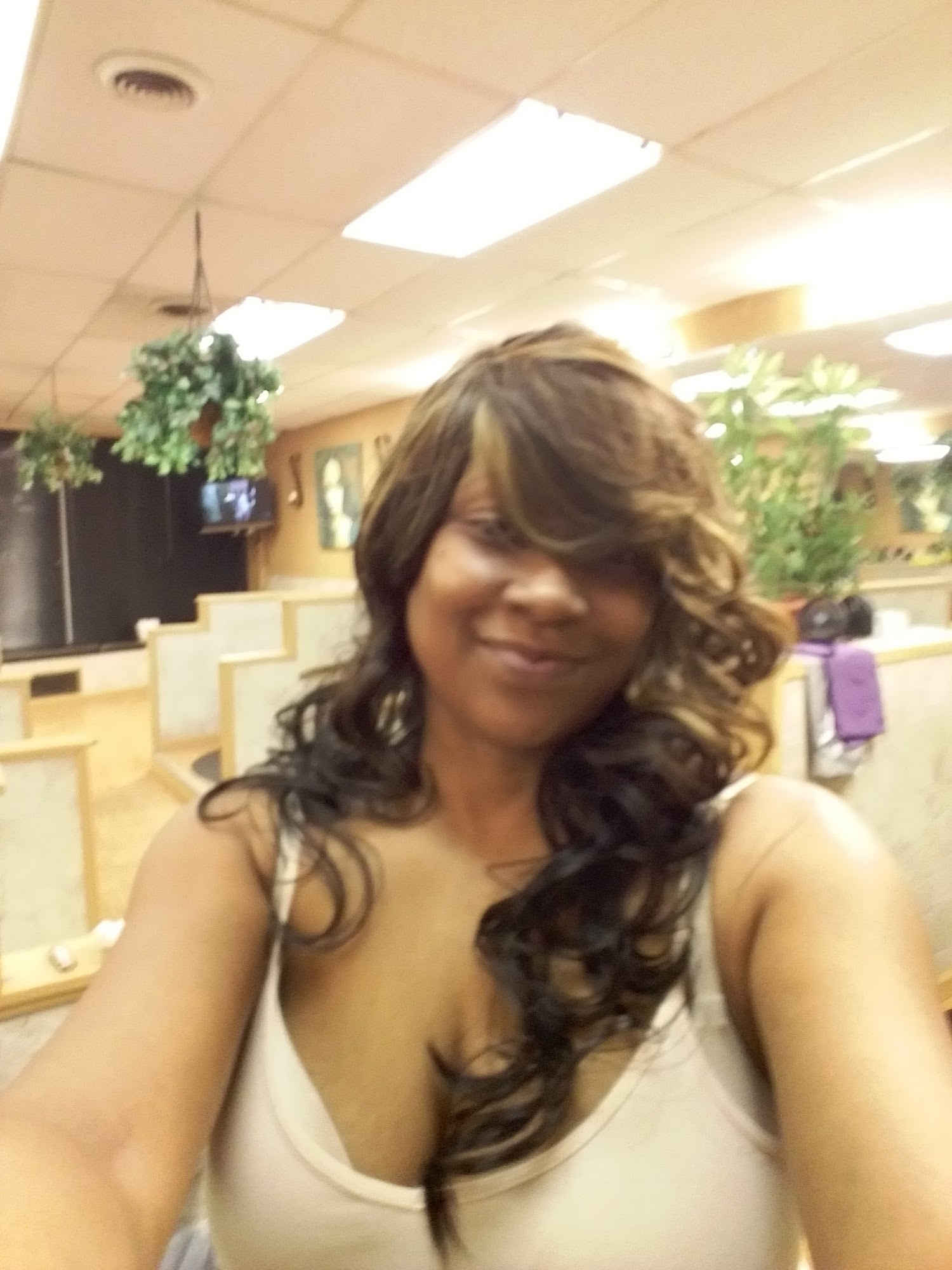 Shontae Unisex Hair Salon