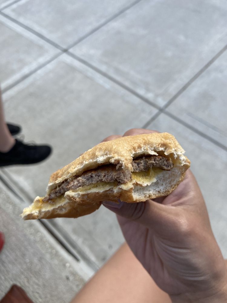Little Brothers Burgers 201 W 4th St, Royal Oak