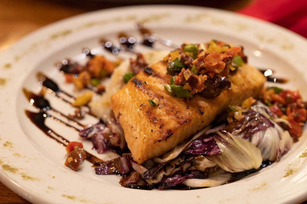 Lily's Seafood Grill & Brewery 410 S Washington Ave, Royal Oak