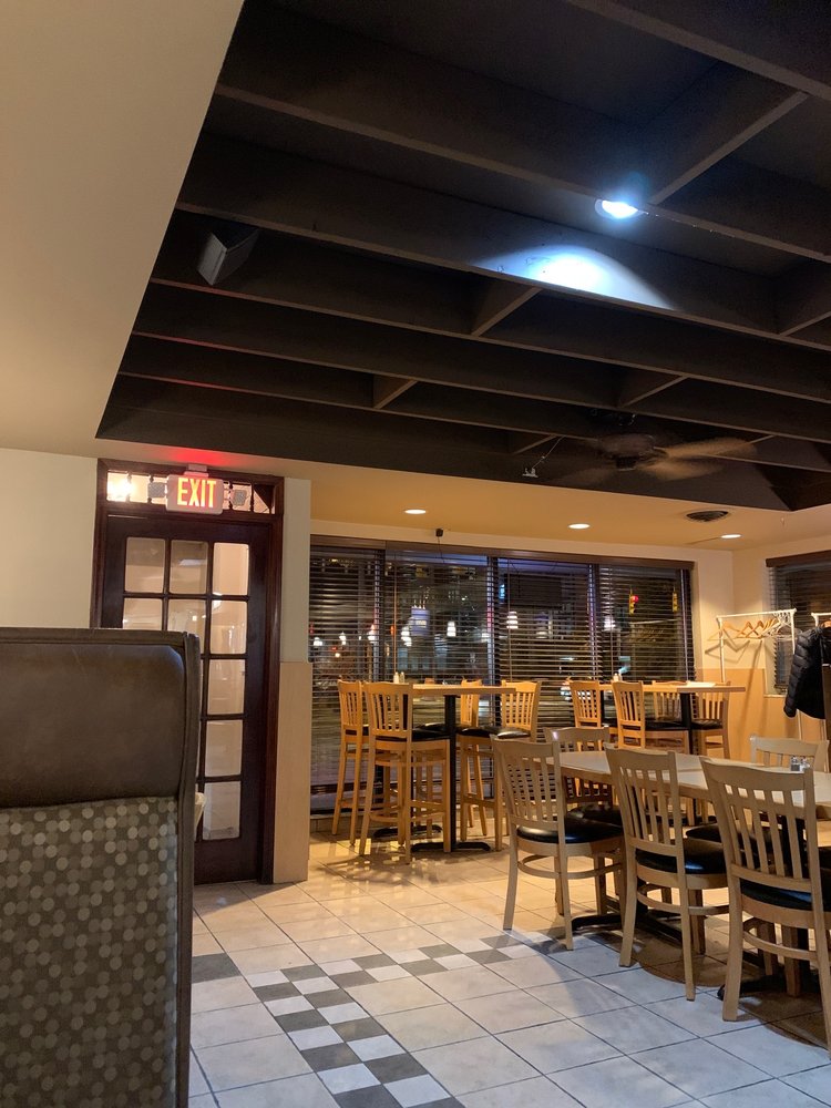 Boukie's Grill 105 S Main St, Royal Oak