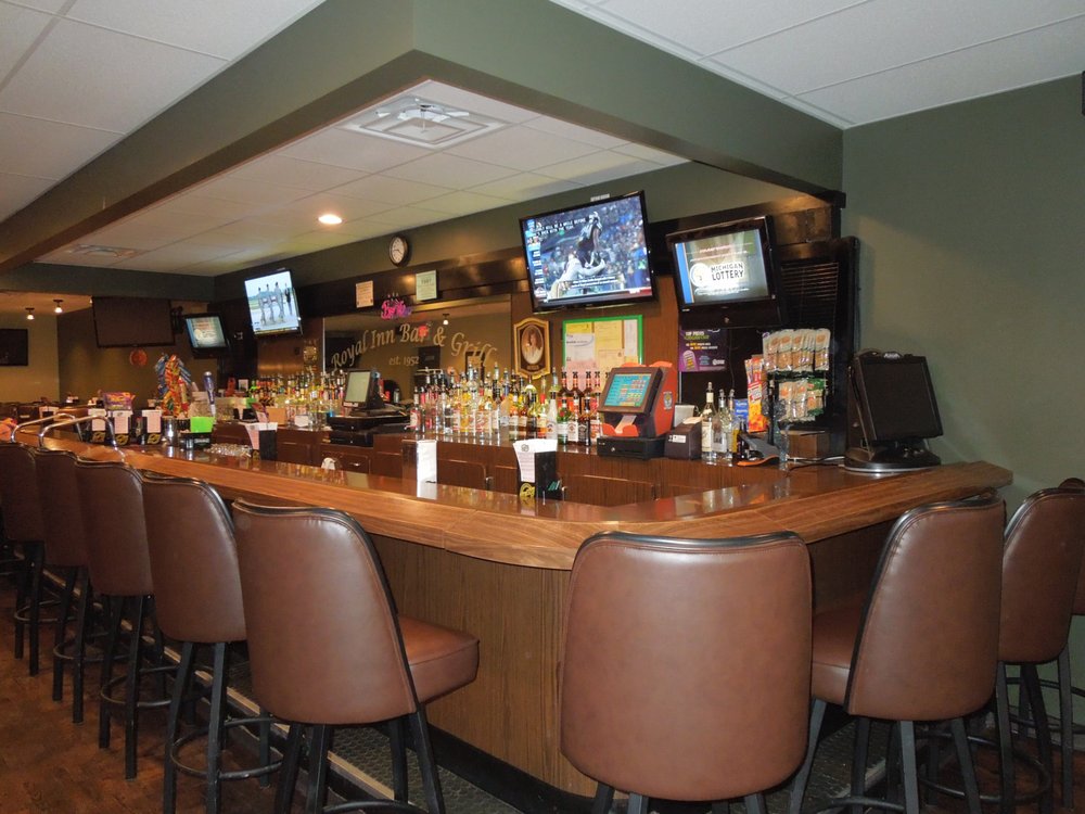 Royal Inn Bar 4724 Rochester Rd, Royal Oak