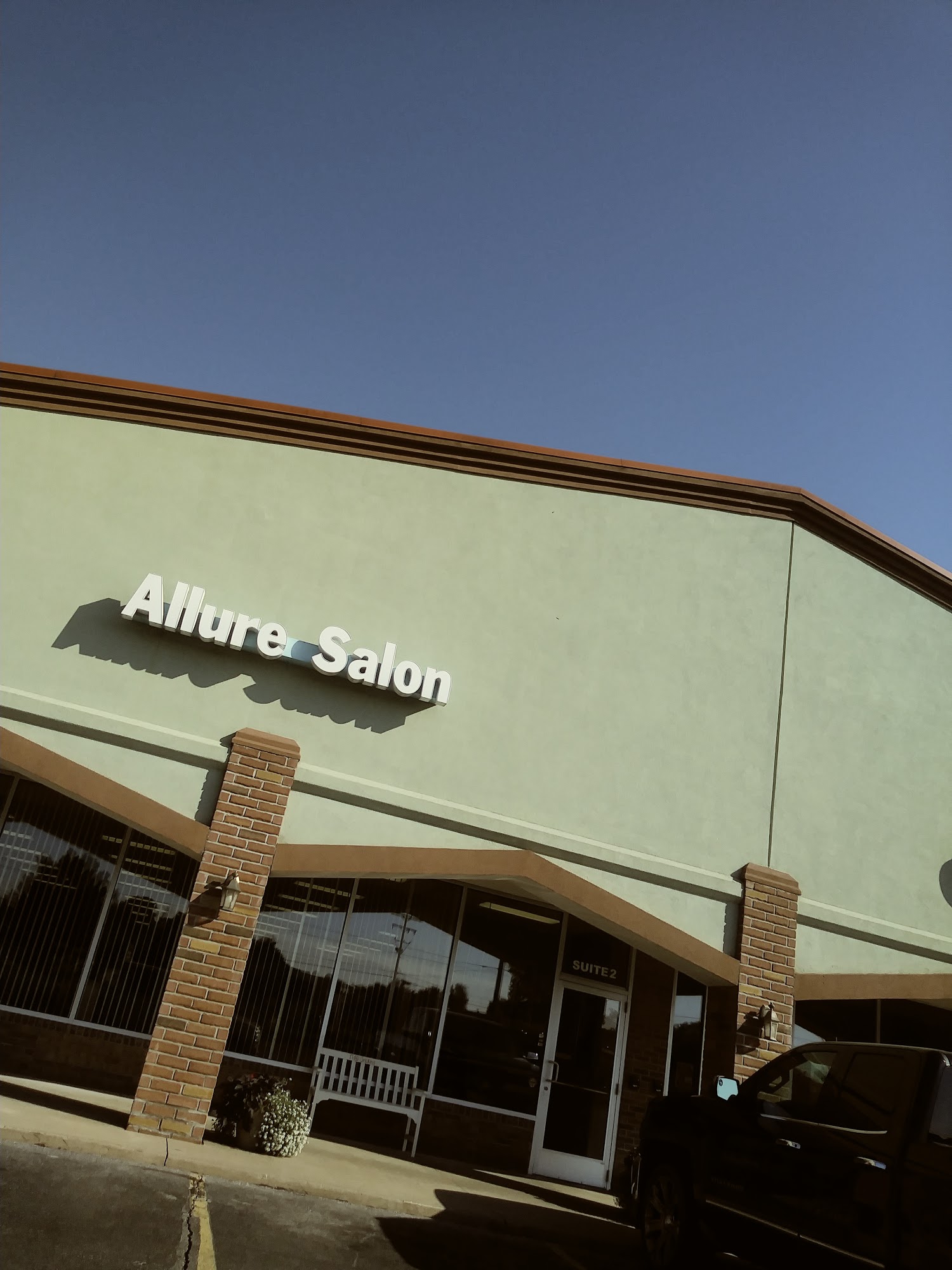 Allure Salon