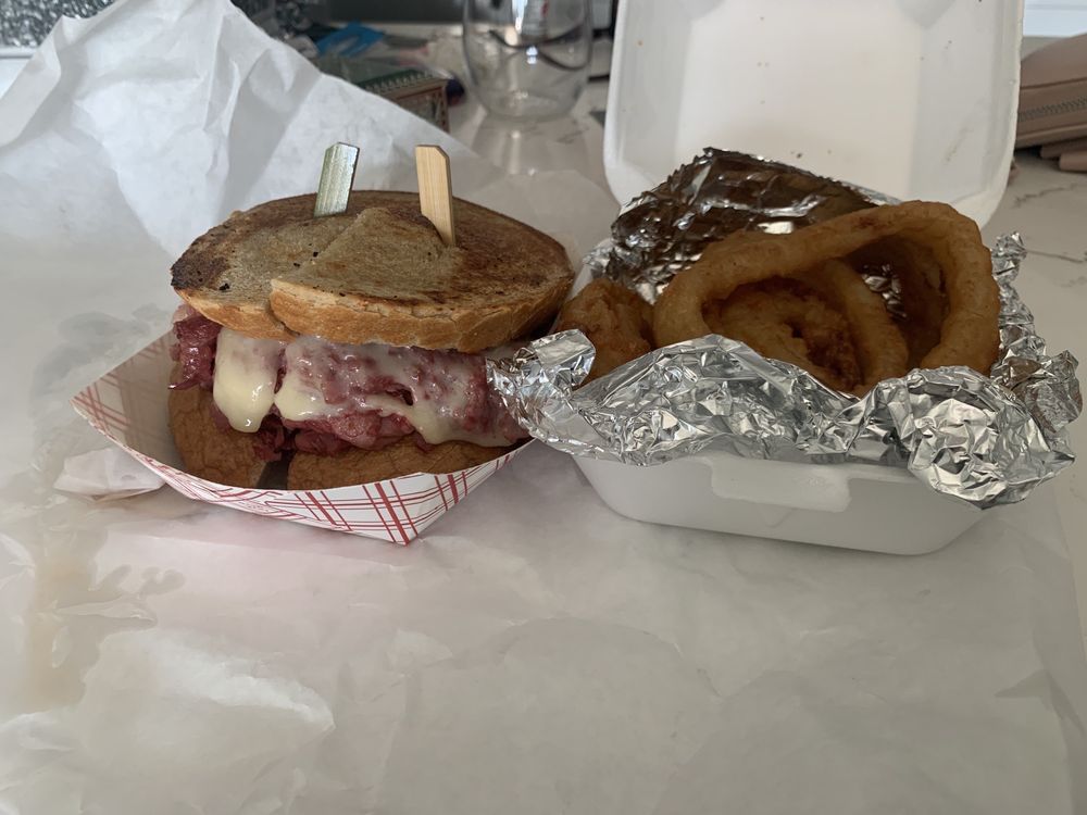 Front Page Deli 29145 Northwestern Hwy, Southfield