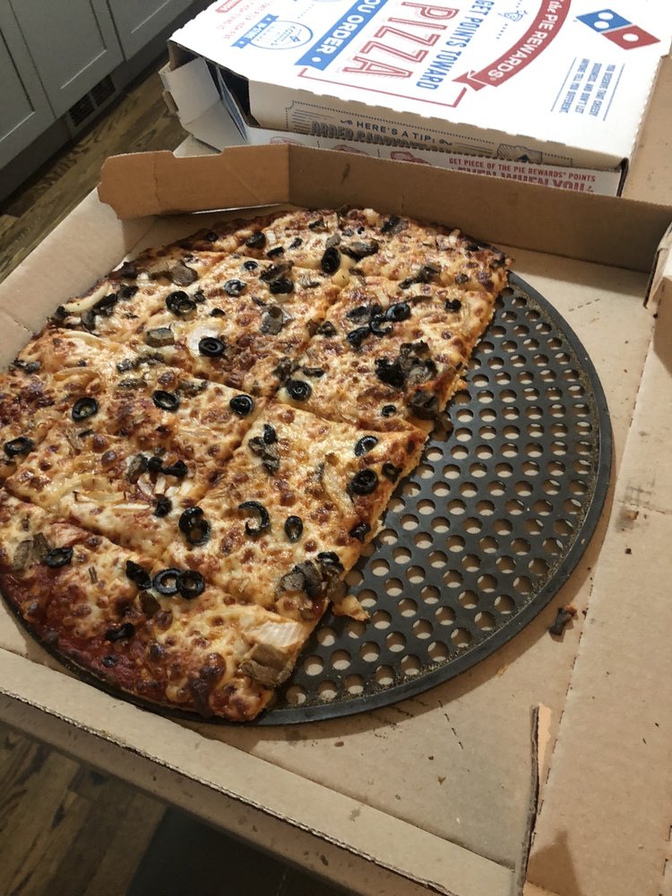 Domino's Pizza 2767 E 14 Mile Rd, Sterling Heights