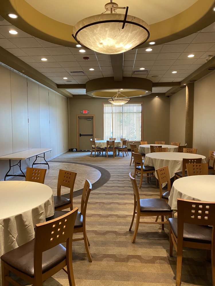 Ike's Restaurant 38550 Van Dyke Ave, Sterling Heights