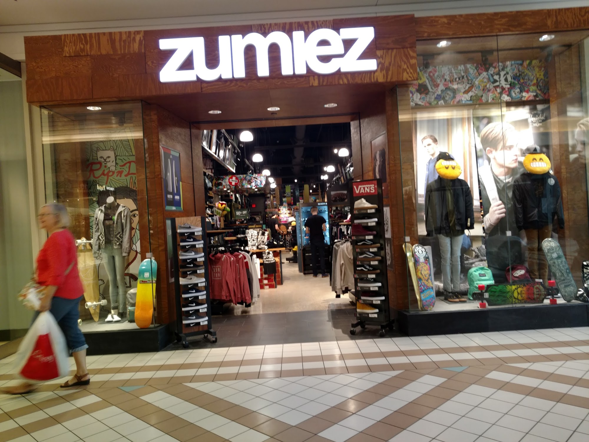 Zumiez