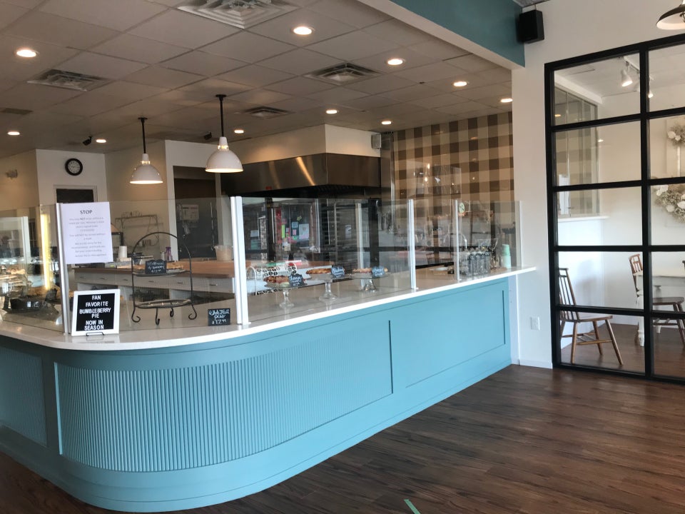Achatz Handmade Pie Co 1063 E Long Lake Rd, Troy