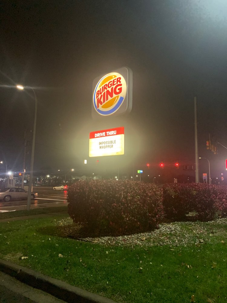 Burger King 27010 Hoover Rd, Warren
