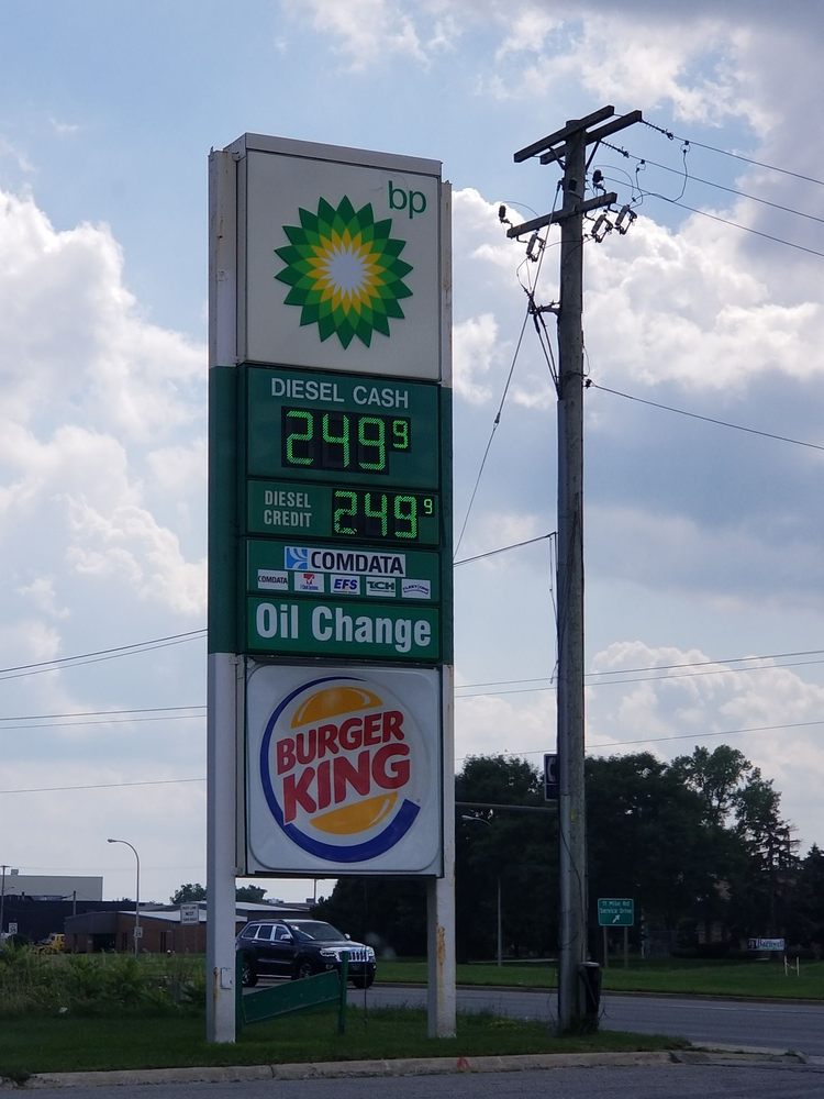Burger King 27700 Mound Rd, Warren