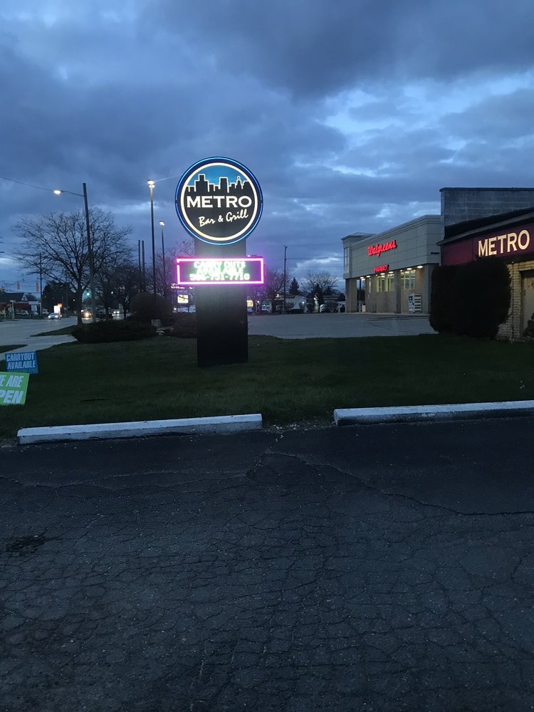 Metro Bar & Grill 30860 Ryan Rd, Warren