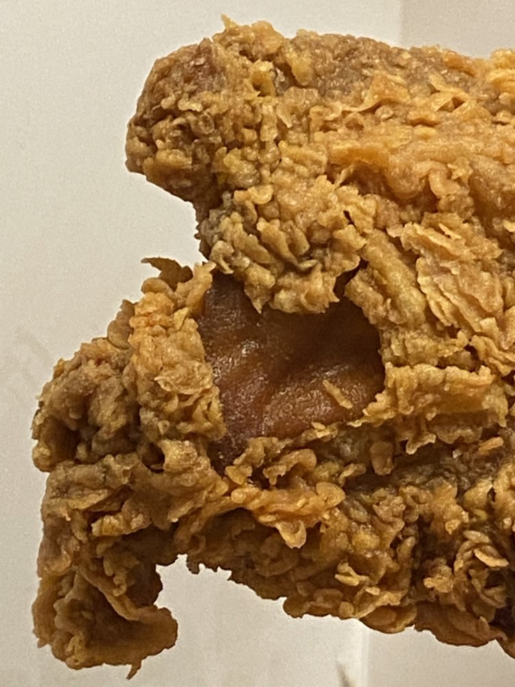 Popeyes Louisiana Kitchen 26681 Hoover Rd, Warren