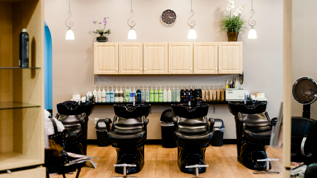 Douglas J Salon