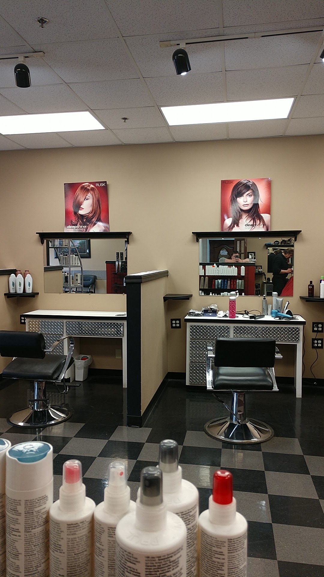 Trend Setters-Family Hair Styling Inc
