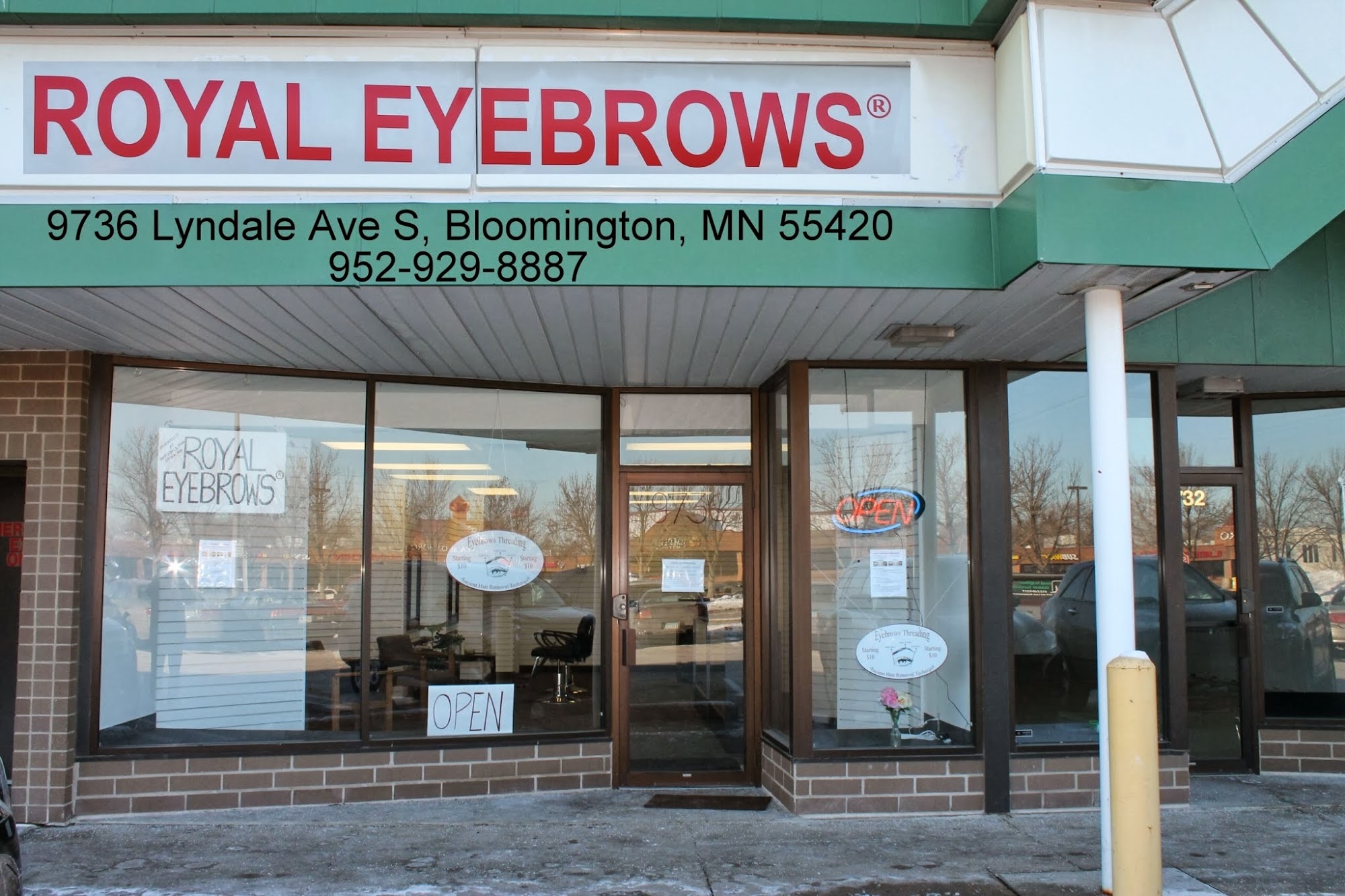 Eyebrows Threading Services (Royal Eyebrows)
