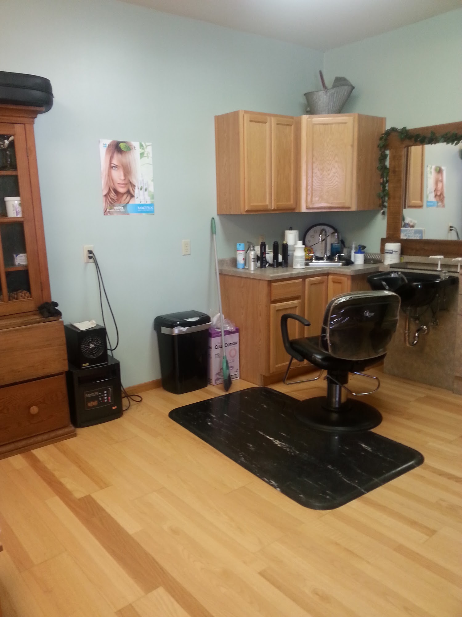 His & Her's Hair Studio