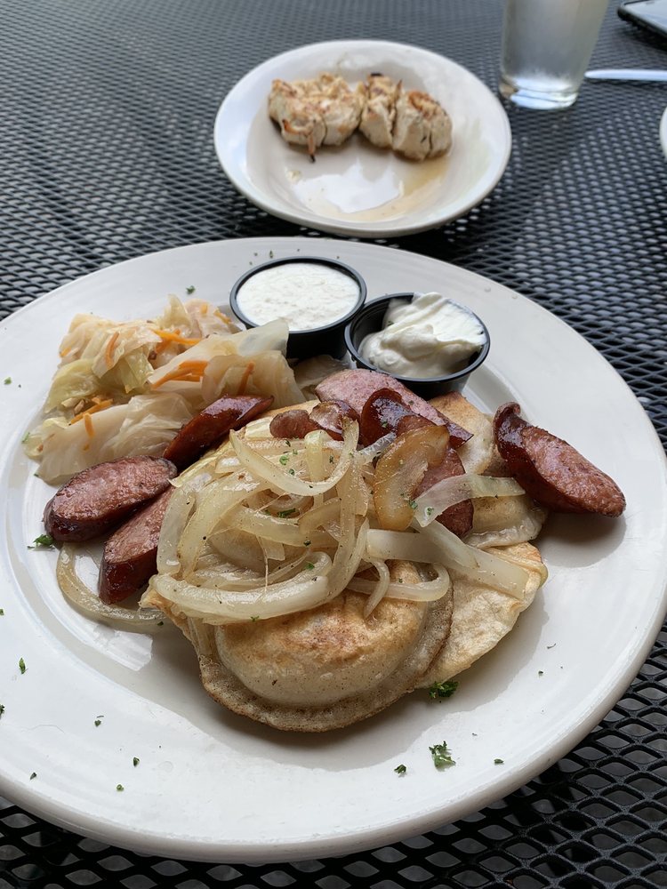 Sarna's Classic Grill 3939 University Ave NE, Columbia Heights