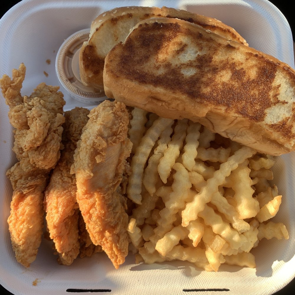 Raising Cane's Chicken Fingers 1525 Central Pkwy, Eagan