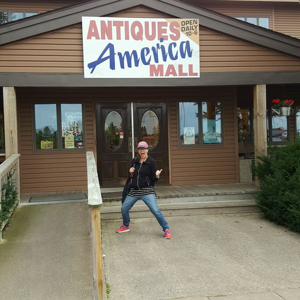 Antiques America 113 Weber Ave, Hinckley