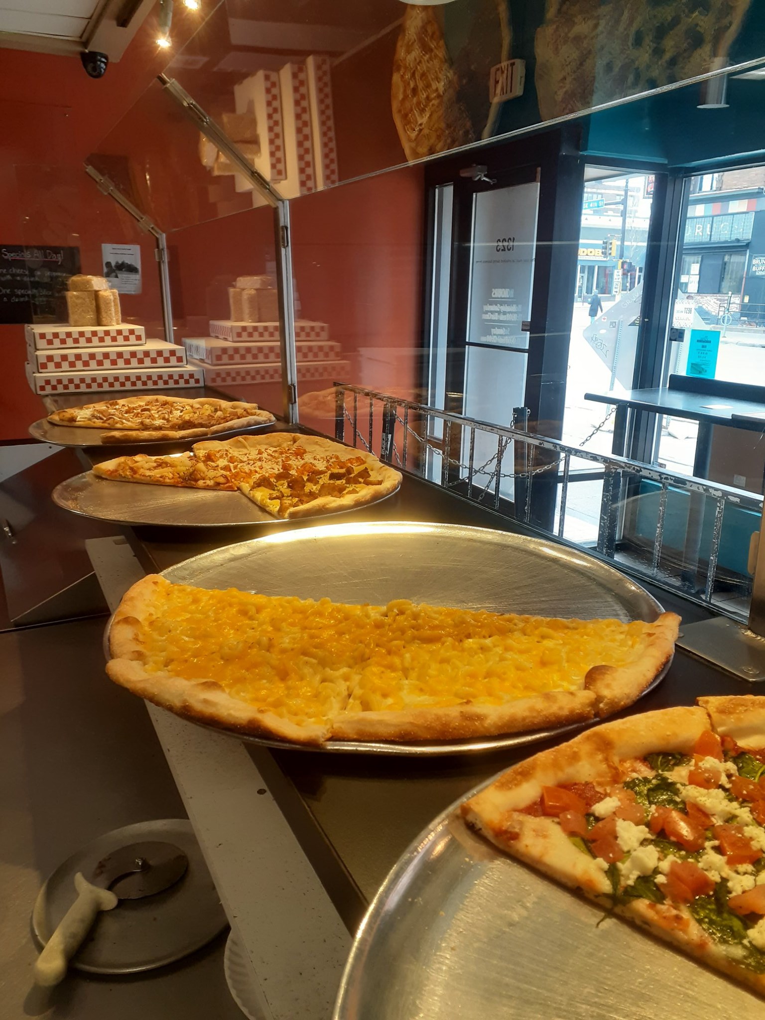 Mesa Pizza Dinkytown 1323 4th St SE, Minneapolis