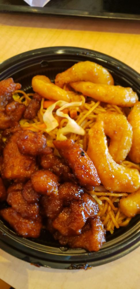 Leeann Chin 12401 Wayzata Blvd, Minnetonka