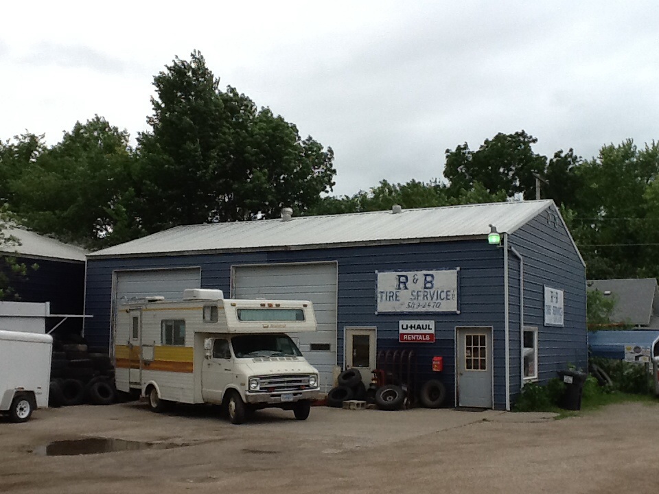U-Haul Neighborhood Dealer 101 W 5th St, Morris