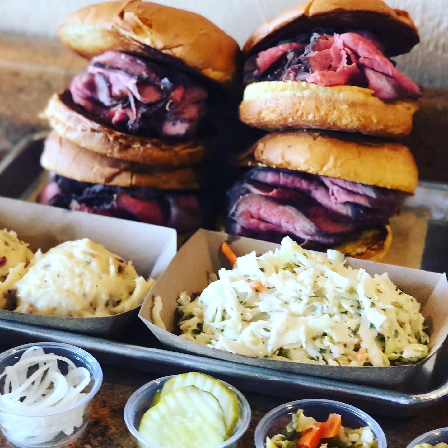 Roseville, MN Restaurants Open for Takeout, Curbside Service and/or