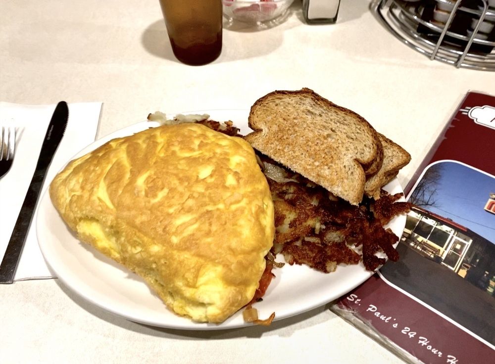Mickey's Diner 1950 7th St W, St Paul