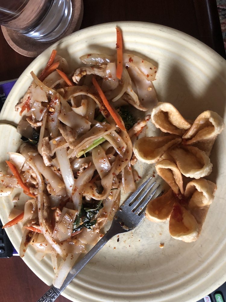 Phi Chay Thai Cuisine 967 7th St W, St Paul
