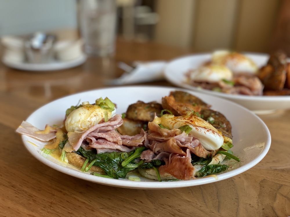 Wayzata, MN Restaurants Open for Takeout, Curbside Service and/or