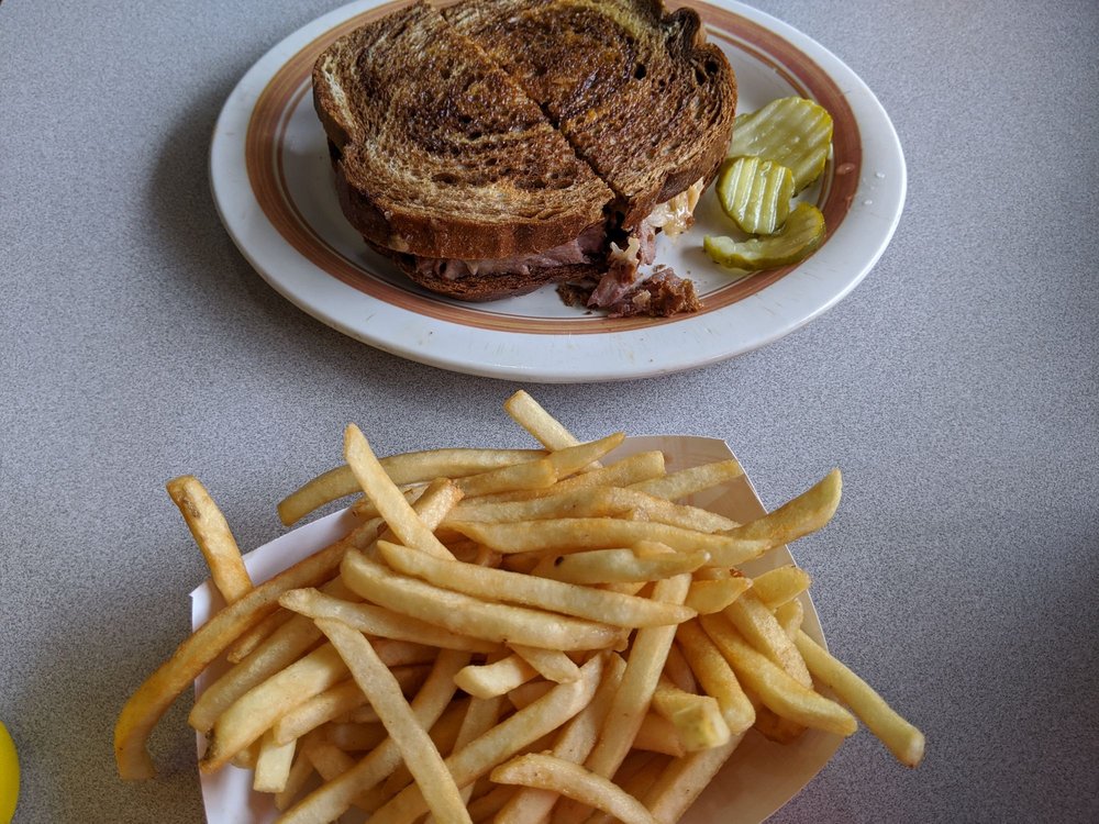 Belton, MO Restaurants Open for Takeout, Curbside Service and/or