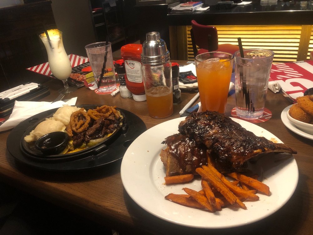 TGI Fridays 3030 Interstate 70 Dr SE, Columbia
