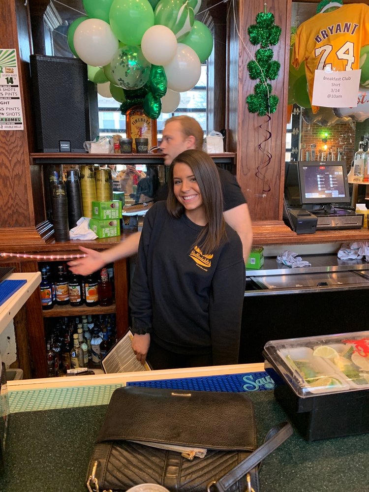 Willie's Pub & Pool 1109 E Broadway, Columbia