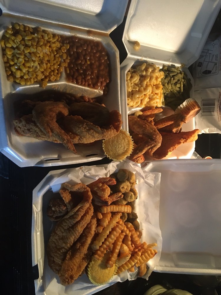 Papadoo’s Soul Food 904 Business Loop 70 E, Columbia
