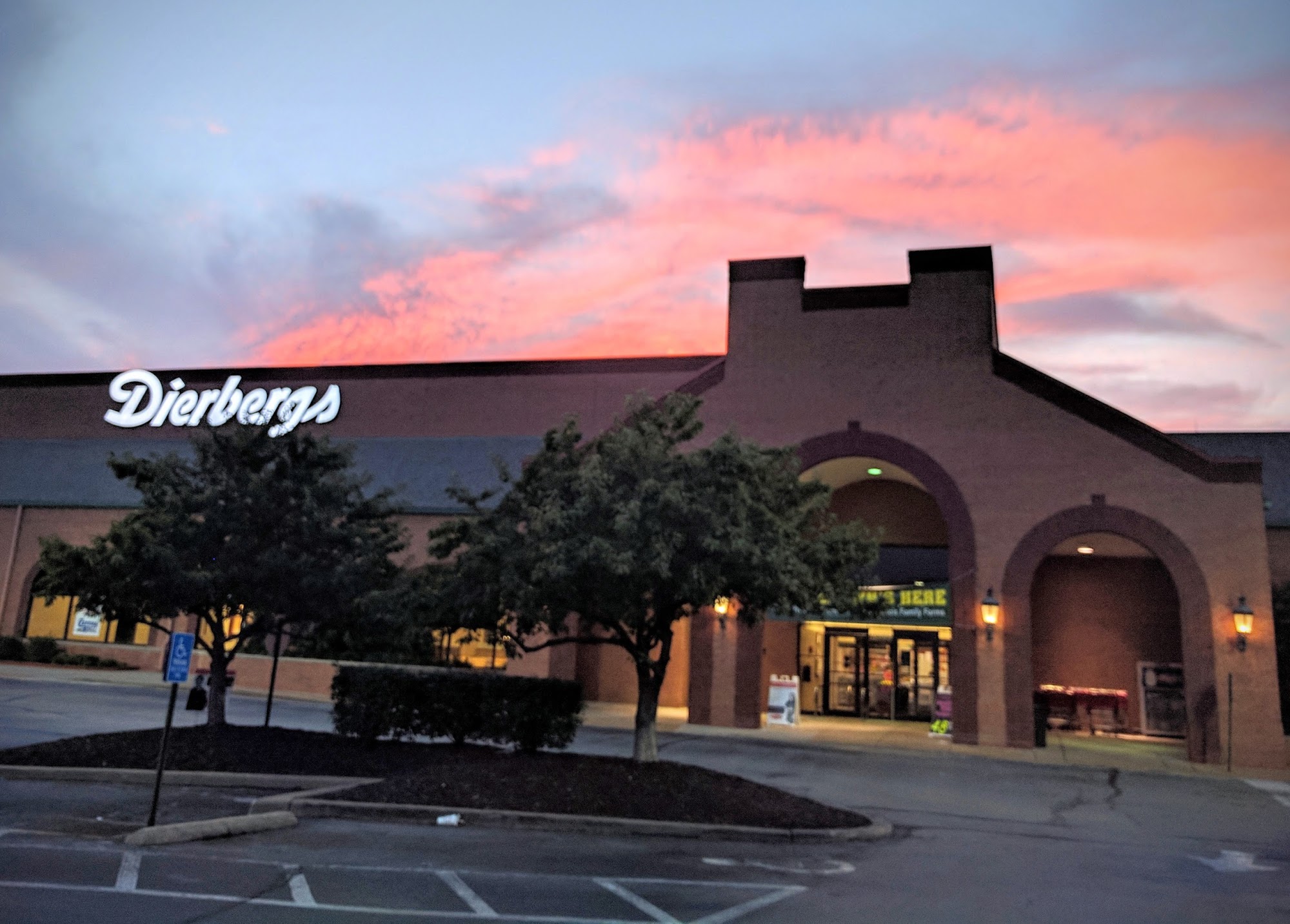 Dierbergs Markets - Heritage Place