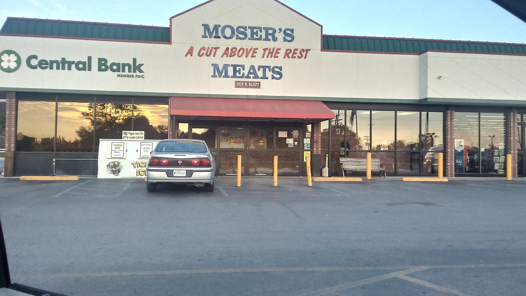 Mosers Grocery