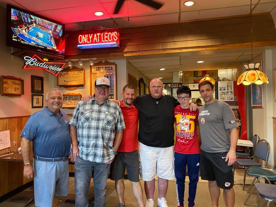 Leo's Pizza 408 NW Englewood Rd, Kansas City