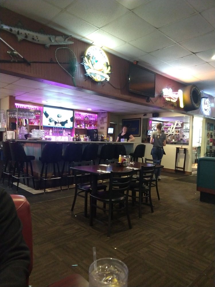 JJ's Restaurant 1215 S Duchesne Dr, St Charles