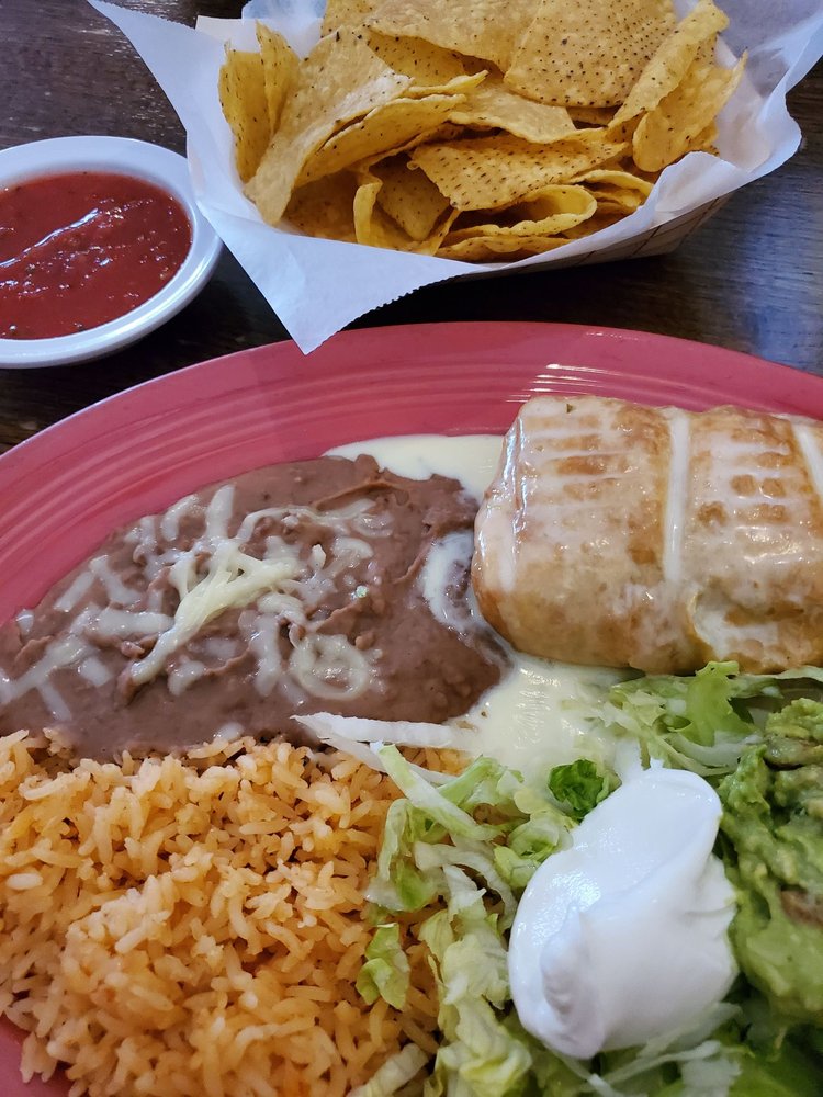 El Rancho Nuevo Mexican Restaurant 1644 Country Club Plaza Dr, St Charles