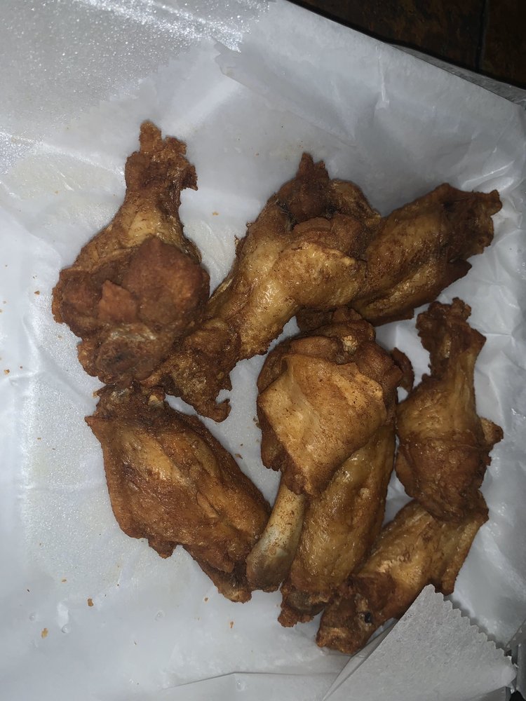 Hotshots Sports Bar & Grill 1636 Country Club Plaza Dr, St Charles