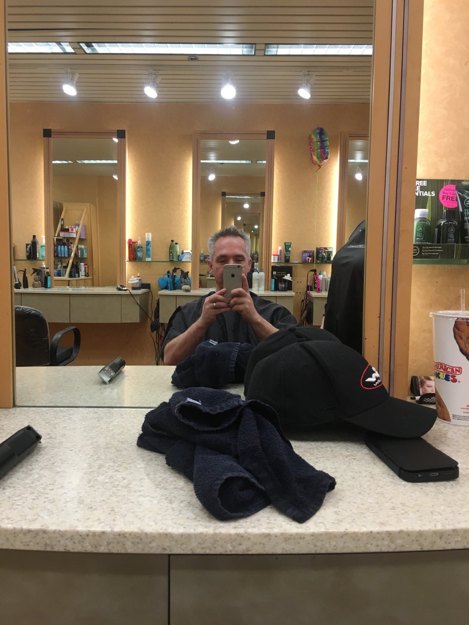 Regis Salon 2825 S Glenstone Ave #222, Springfield