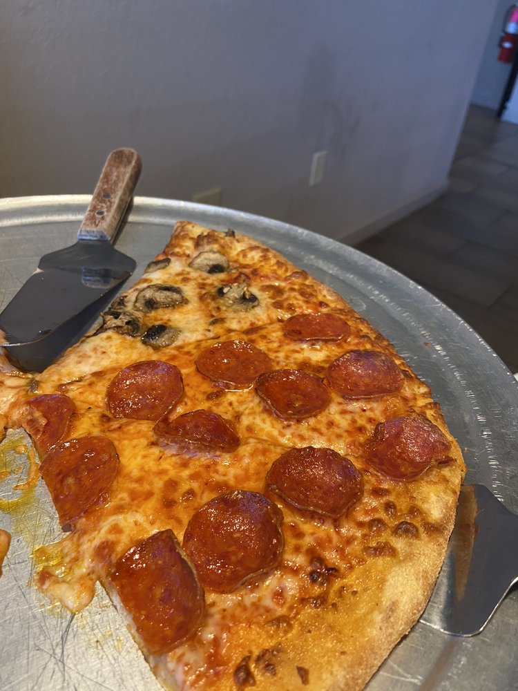 Rocco's Pizza South Springfield 4315 S National Ave, Springfield