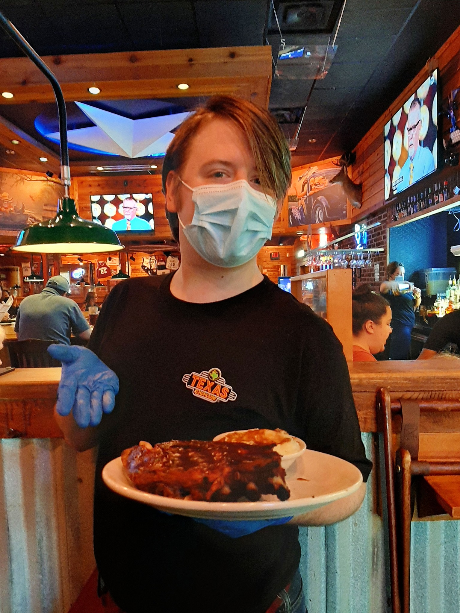 Texas Roadhouse 1300 Bass Pro Drive, St Charles