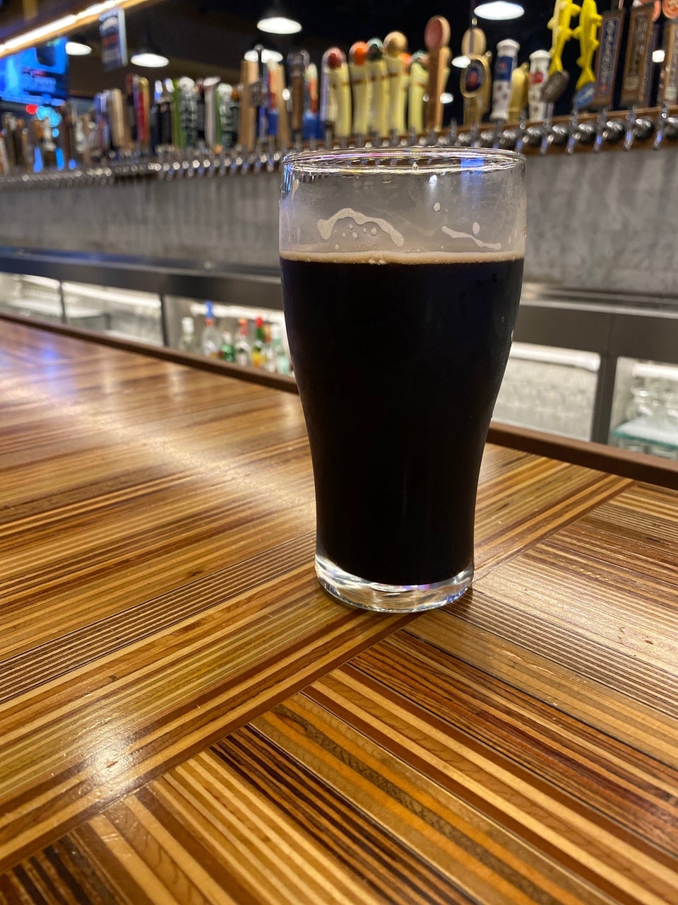 The Elm Taphouse and Kitchen - 100 Taps with a Scratch Kitchen 3833 Elm St, St Charles