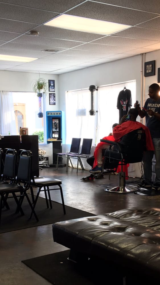 Pioneer Barber n Beauty Salon