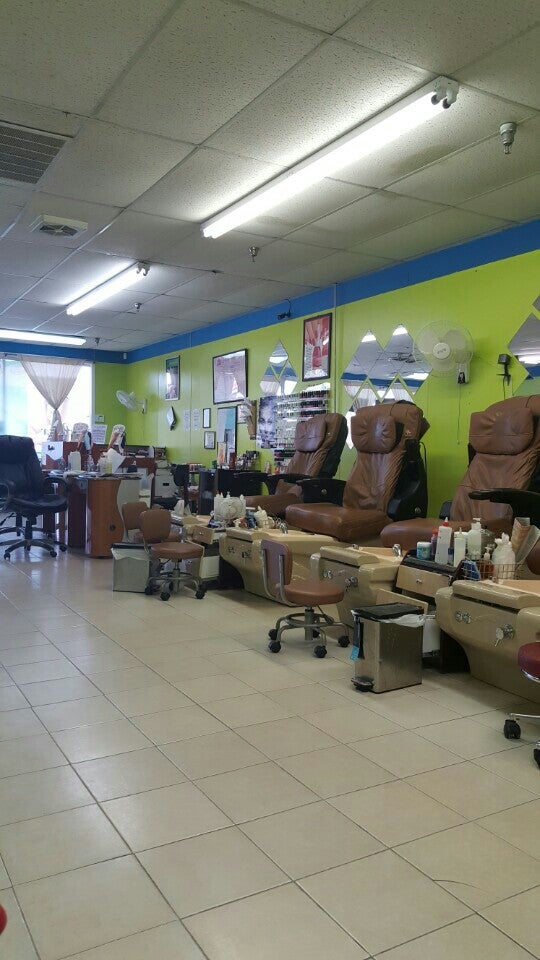 Regal Nails Walmart, 2711 Greenway Dr, Jackson